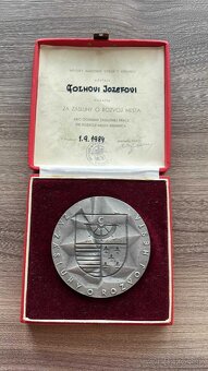 Zbierka medailí a odznakov - 6