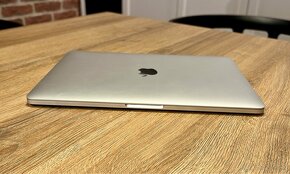 Apple MacBook Pro 13” Silver 2017 - 6