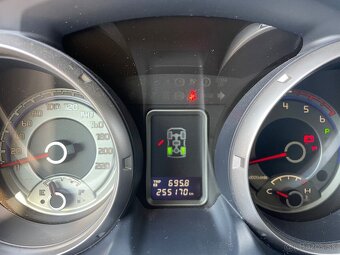 Mitsubishi Pajero 3,2 DiD 7 miestne - 6