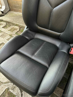 Sedadlá + tapacíre (čierna koža) Porsche Macan 95B - 6