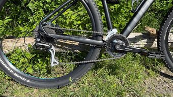 Bicykel CUBE Aim Race black´n´azure - 6