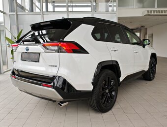 Toyota RAV4 Selection, 2.5 HEV, 131 kW, 4x4 //AJ NA SPLÁTKY - 6