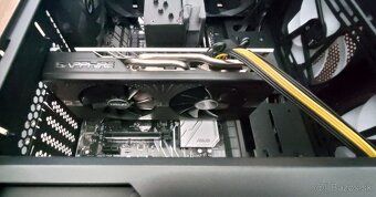 AMD RYZEN 7 2700X, 16GB, RX 580 8GB - 6
