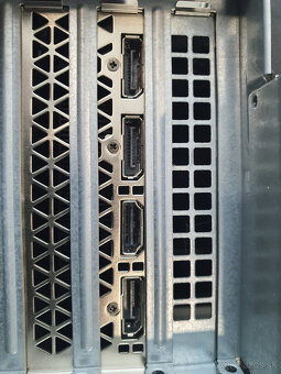 Predám výkonnú pracovnú stanicu Dell Precision 5820 Tower - 6