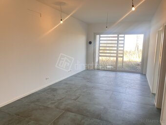 Novostavba 3- izbdom s garážkou pre autíčko, golfrezo… - 6
