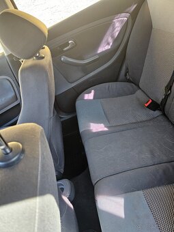 Seat ibiza 1.2 benzín 2005 - 6