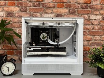 Ryzen 7 9700X\32GB\RX 7900XTX\SSD\1000W Zdroj - 6