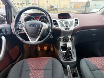 Ford Fiesta / rok 2010 - 6