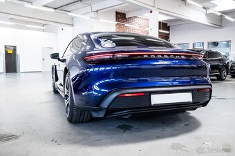 Porsche Taycan - 6