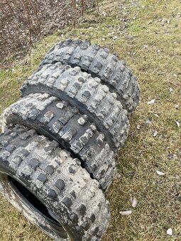 Predám teréne pneu 215/80r15 - 6