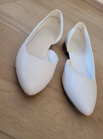 Predám dámske biele topánky (veľkosť 38/39) - 6