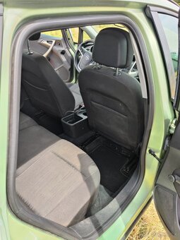 Opel Astra J ST 1,6 benzin (2011) - 6