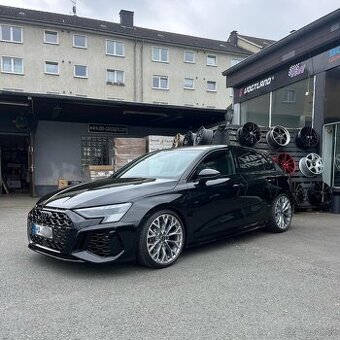 Audi RS R19 - 6