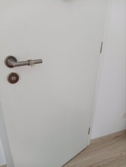 Vysoké interiérové biele dvere so zárubňou 2200/2100 mm - 6
