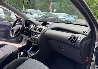 Peugeot 206 1.4 benzín manuál 55 kw - 6