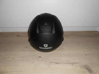 Predam krasnu novu moto prilbu znacky SHARK EVO GT BLANK MAT - 6