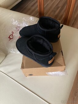UGG nove - 6