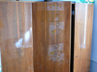 2 starožitné skriňe - 6