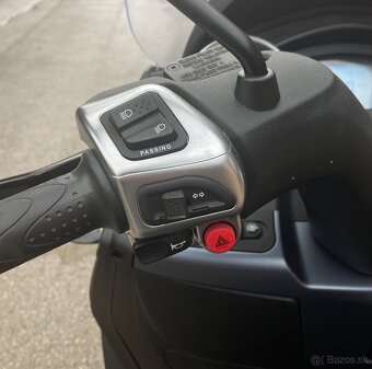 Piaggio MP3 300 - 6