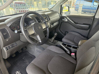 Nissan Navara DoubleCab 2.5D SE 4x4 - 6