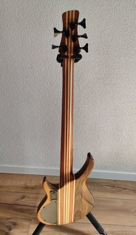 Harley Benton HBZ-2005FL NT - 5 strunová bezpražcová basa - 6