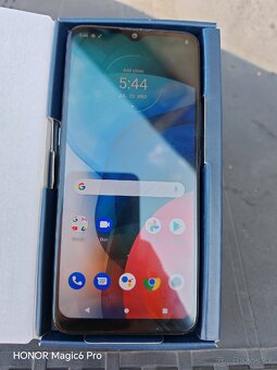 Predám Motorolu moto E7 - 6