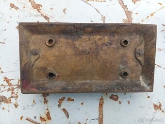 Mosadzný popolník - 6