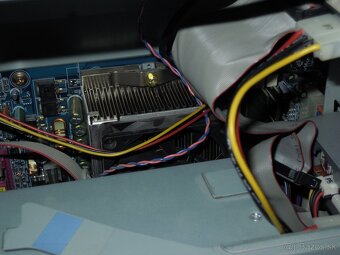 IBM Intel Pentium 4 vratane monitoru - 6