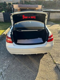 Mercedes Benz Coupe E 350 CDI - 6
