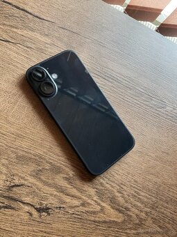 Apple iPhone 16 - 6