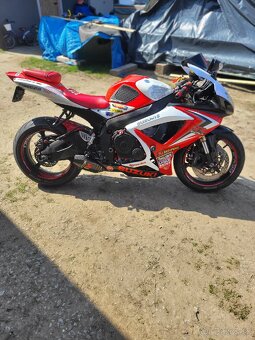 Suzuki GSX-R600 - 6