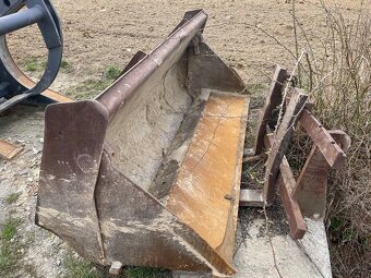 Kolesový nakladač Volvo L45 - 6