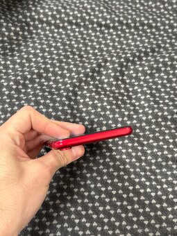 Apple iPhone XR 64GB Red - 6