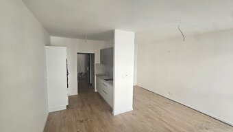 Prenájom - 1,5- izbový byt s balkónom v štandarde na Cement - 6