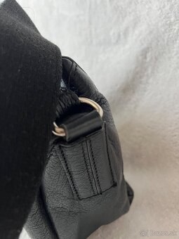 Crossbody kozena kabelka Stefano Dendi Studio. Farba cierna. - 6