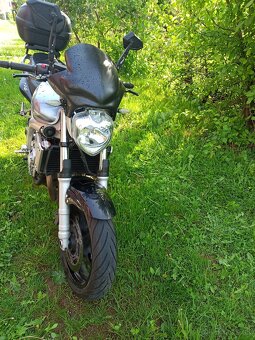 Yamaha FZ600 - 6