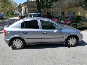 Predám Opel Astra 1,4 r. 2009, benzín - 6