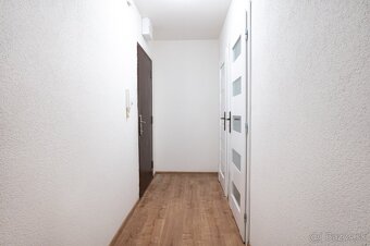 NA PRENÁJOM 1 IZBOVÝ ZARIADENÝ BYT V LM, 1.MÁJA - 6