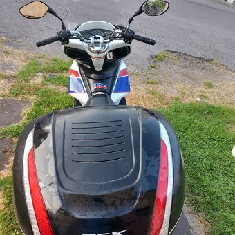 Predám Honda pcx 125 - 6