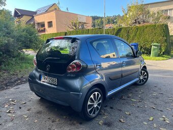 Toyota Aygo 1.0 benzín 2009 - 6