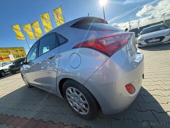 Hyundai i30 1.6 CRDi DOHC 16V Comfort - 6
