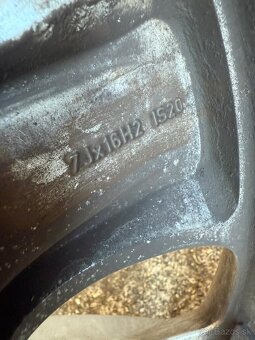 BMW E60 elektróny 6758774-7 zimne gumy 225/55R16 - 6