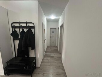 4 - IZBOVÝ BYT NA PREDAJ KOZÁROVCE - 6
