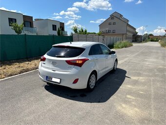 Predám Hyundai i30 1.6 crdi - 6
