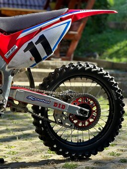 Honda CR125R - 6