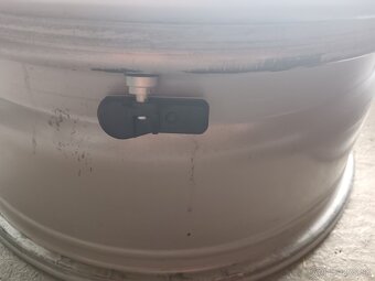 Elektróny Dezent R18 5x114,3 so senzormi tlaku TPMS - 6