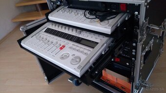 Rackový kufor 12U s príslušenstvom a mikrofónové splittery A - 6