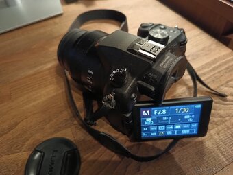 Panasonic Lumix DMC-FZ1000 - 6