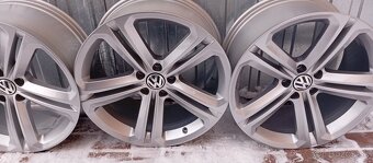 Predám R-line disky Mallory R19 9j et33 - 6