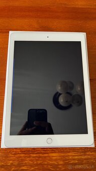 iPad 6 gen. 32gb + Apple pencil 1st gen. - 6